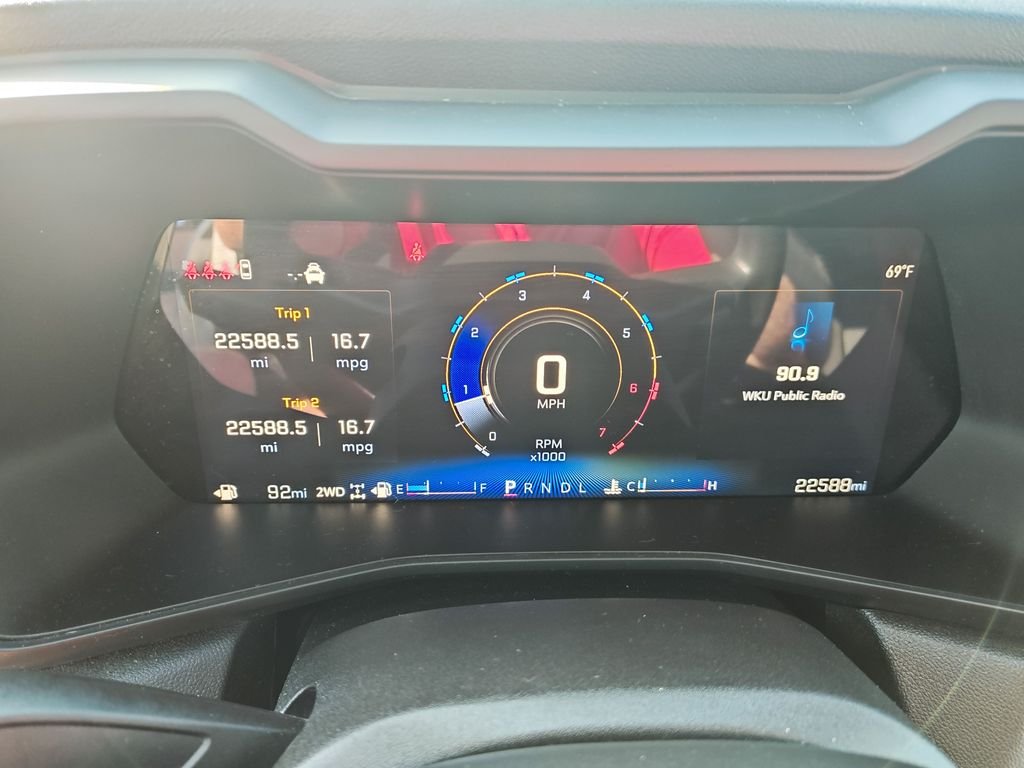 Used 2024 White Chevrolet Trail Boss image 20