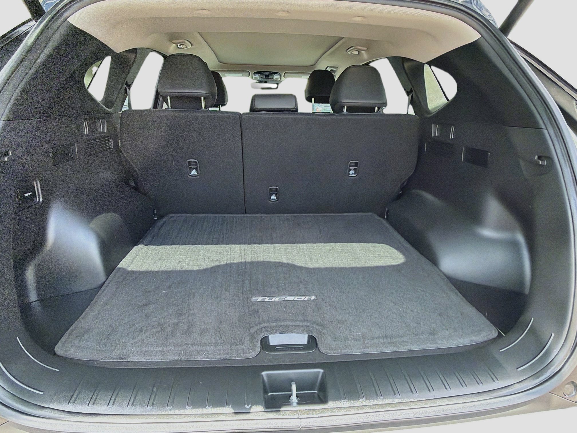 Used 2025 Ash Black Hyundai SEL Convenience image 12