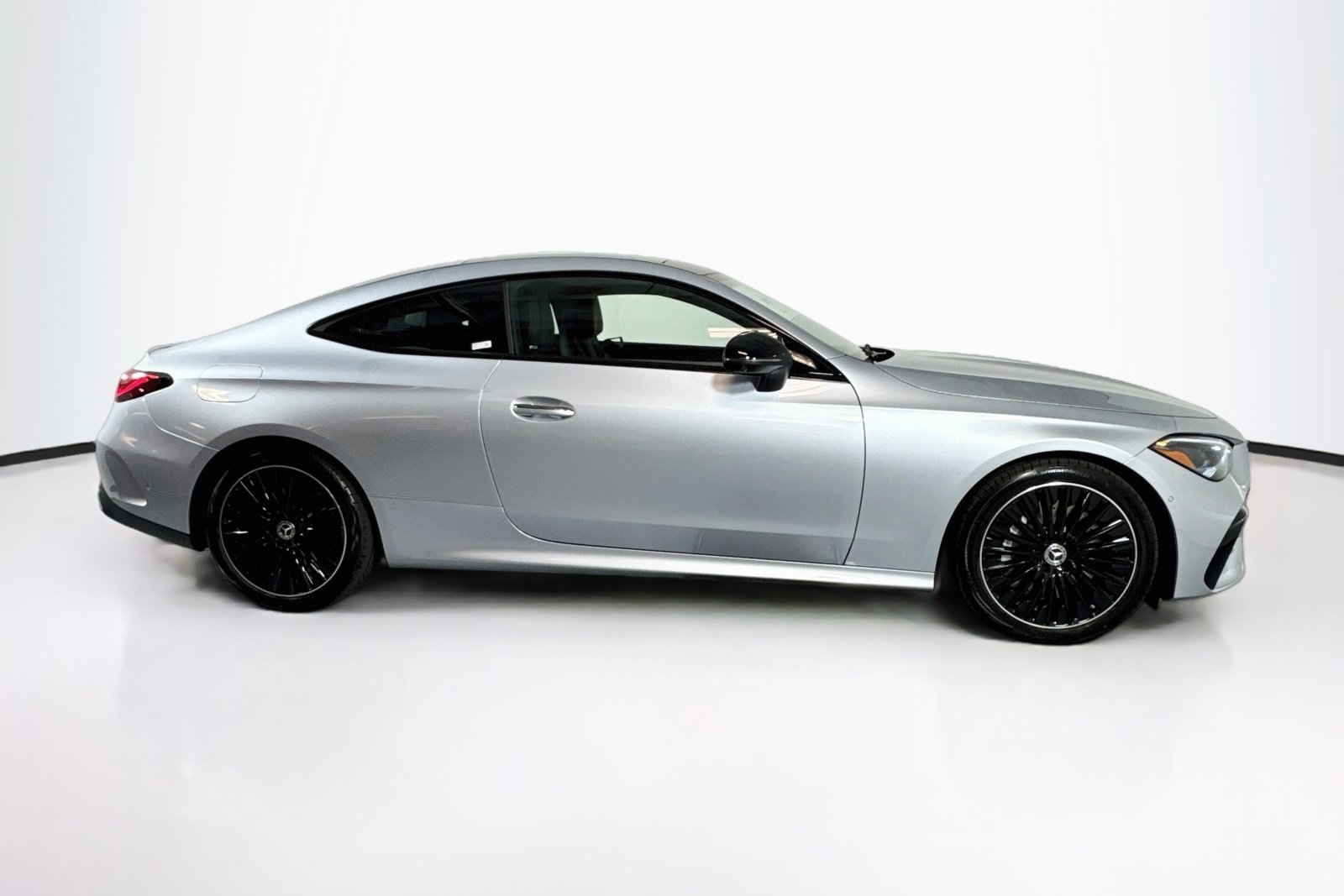 New 2027 Cirrus Silver Metallic Mercedes-Benz CLE 450 image 4