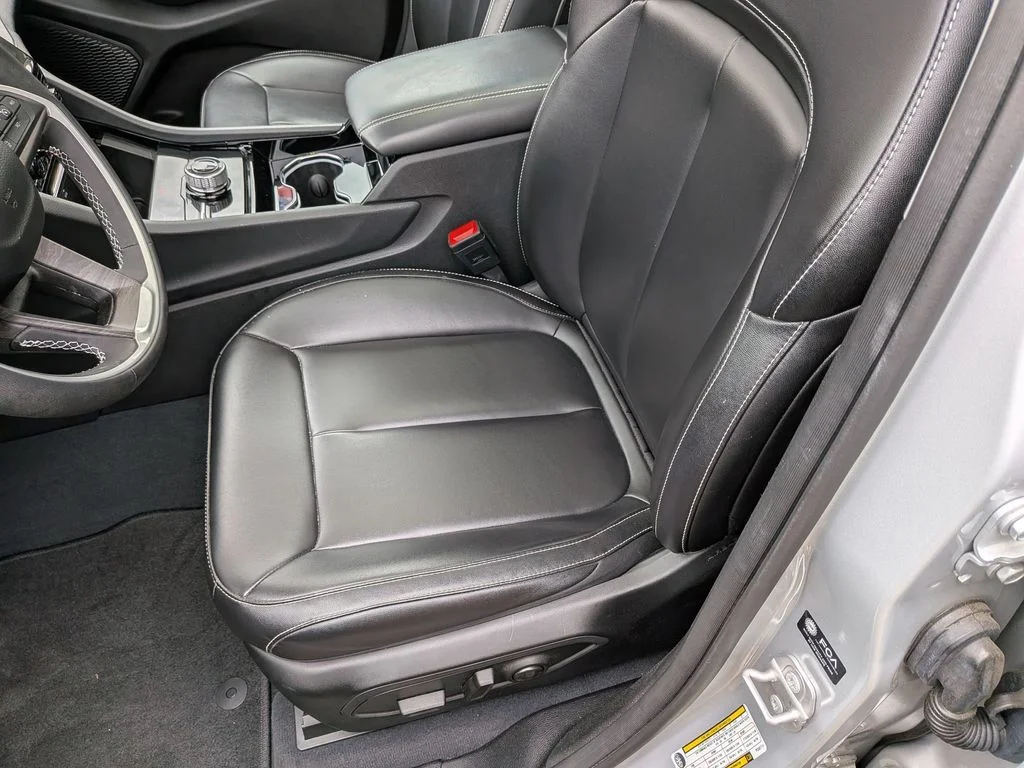 Used 2023 Silver Jeep Limited image 22