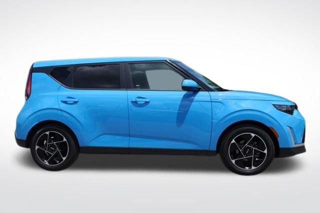 Used 2025 Surf Blue Kia EX image 13