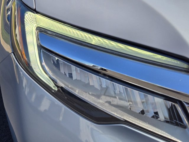 Used 2022  Honda Touring image 4