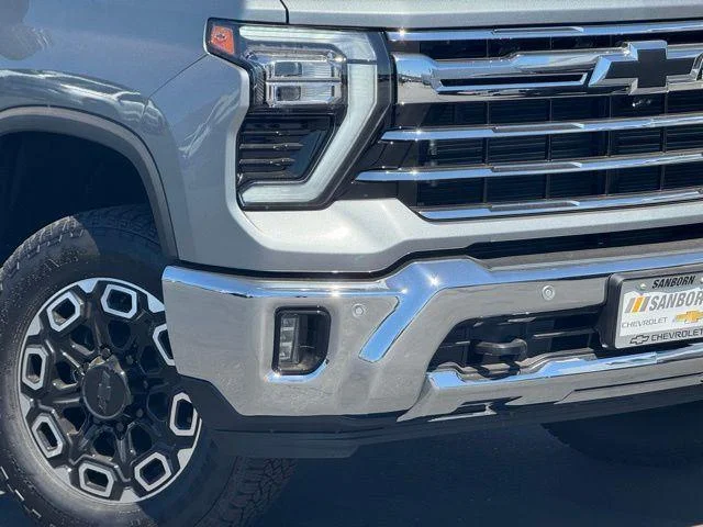 2025 Chevrolet Silverado 3500 HD LTZ - Photo 6