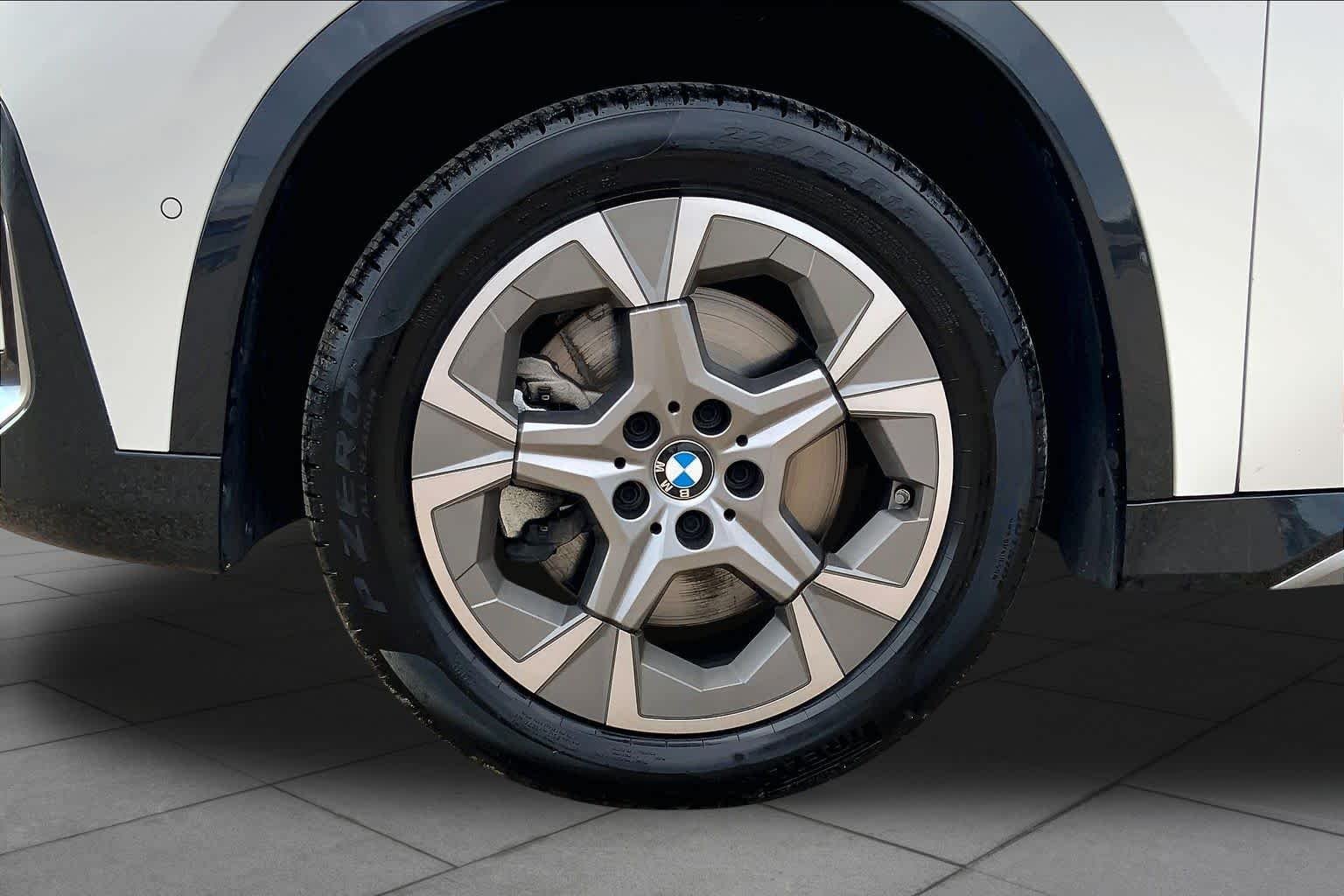 Used 2025 Alpine White BMW xDrive28i image 11