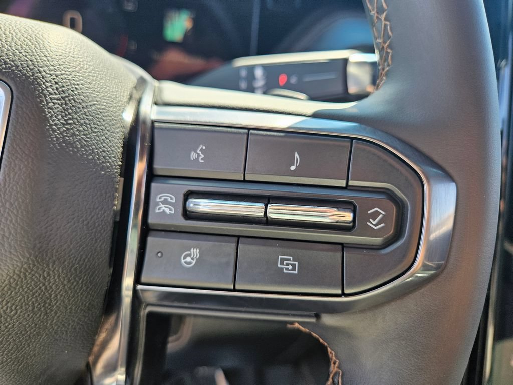2025 GMC Yukon XL AT4 - Photo 29