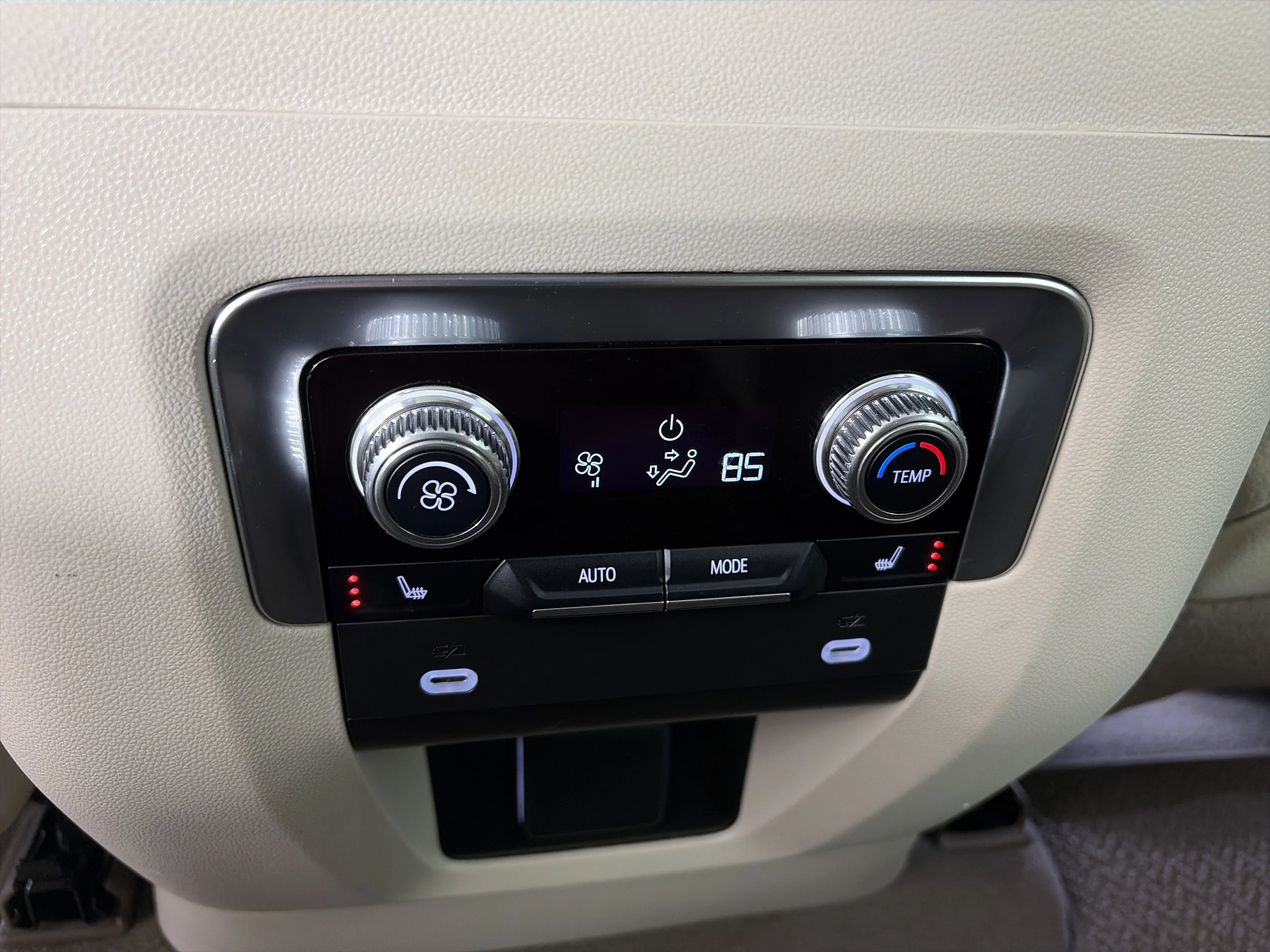 2024 GMC Yukon XL Denali - Photo 21