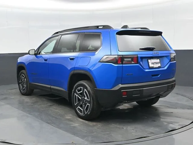 New 2026 Hydro Blue Pearl-Coat Exterior Paint Jeep Limited image 24