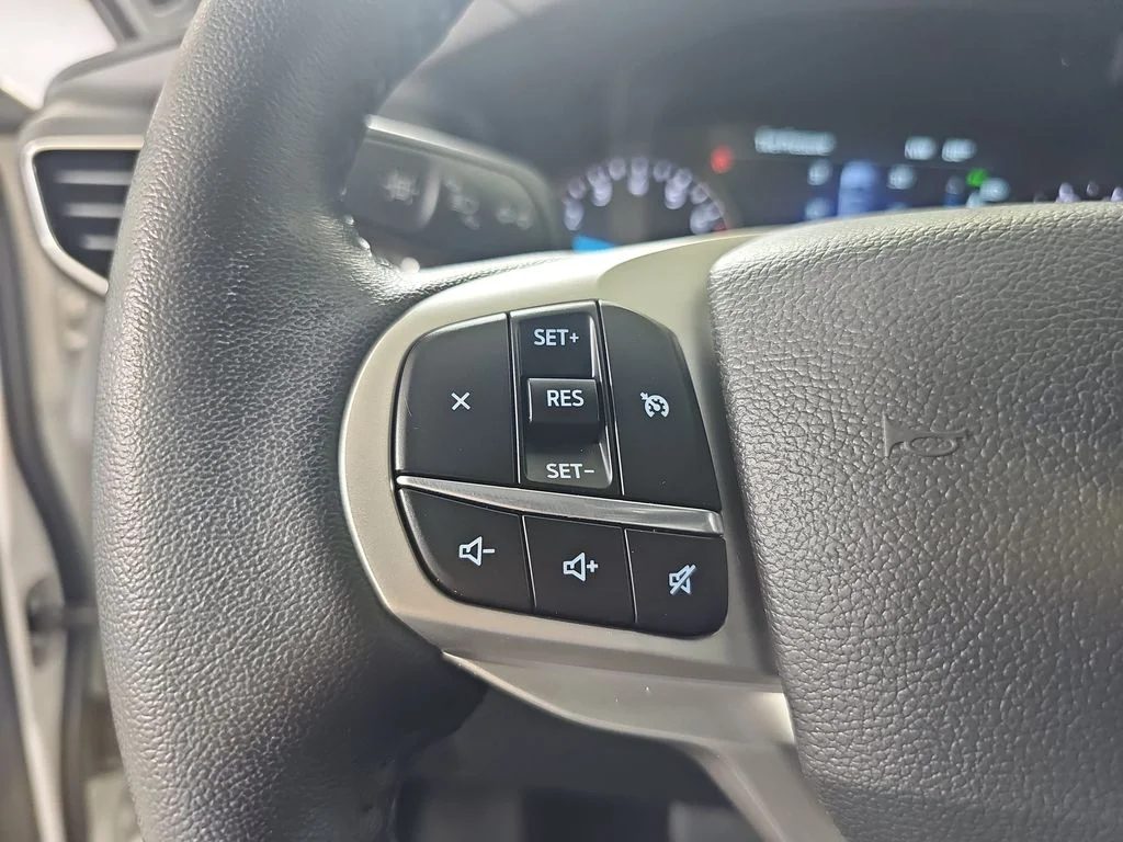 Used 2023 White Ford XLT image 23