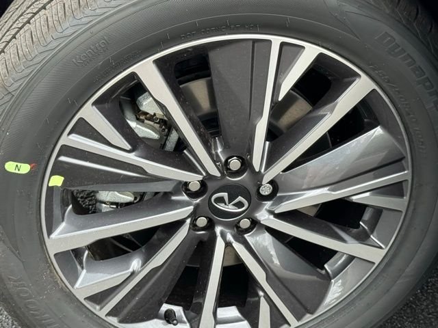 New 2027 MINERAL BLACK INFINITI Luxe FWD image 7