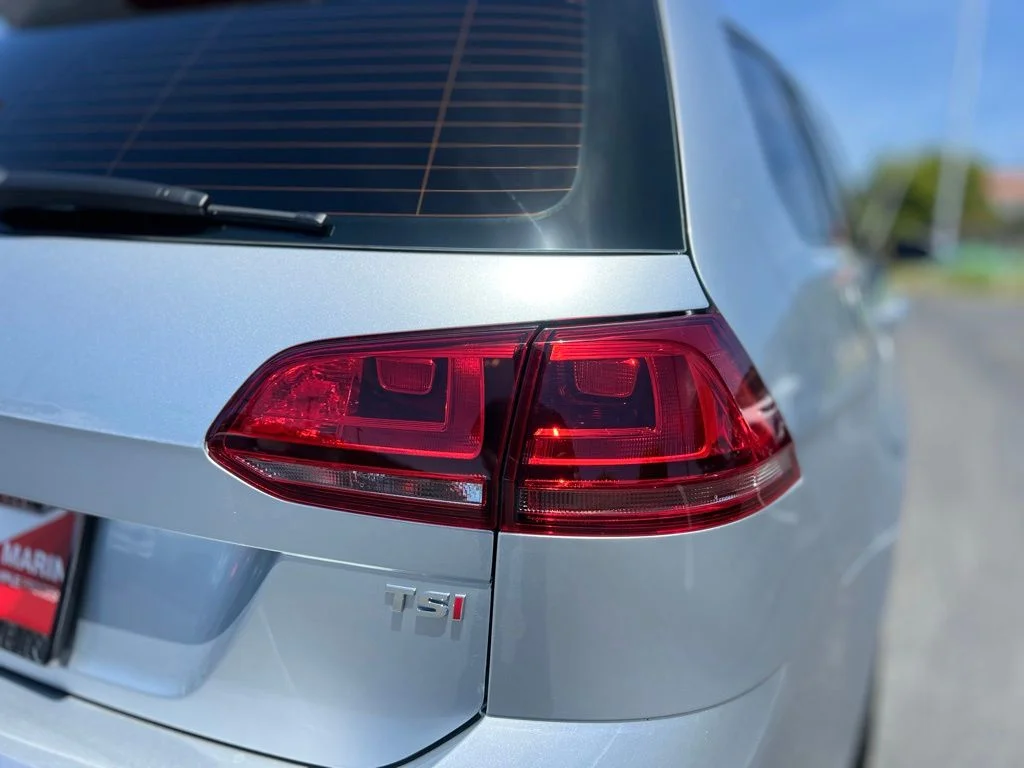 Used 2017 White Volkswagen S image 12