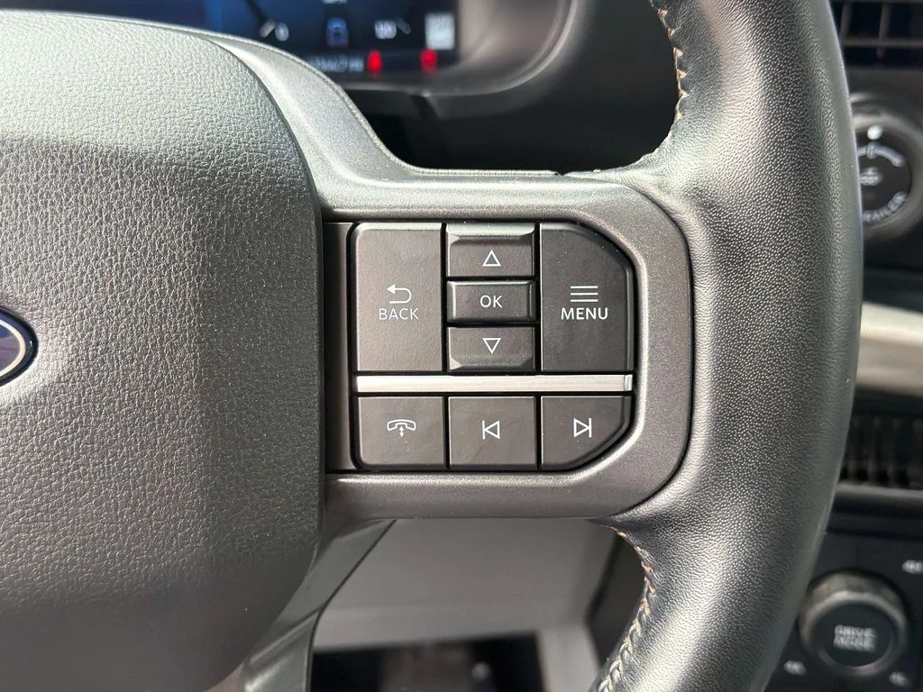 Used 2024 Oxford White Ford Lariat image 29