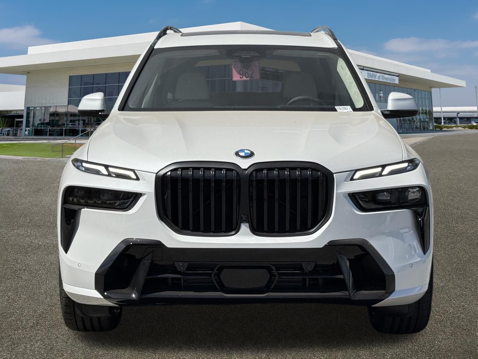 New 2027 Mineral White Metallic BMW xDrive40i image 3