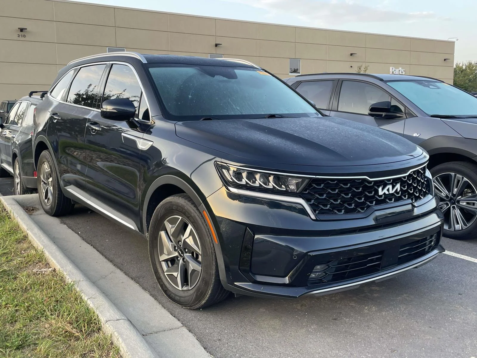 Used 2022 Gravity Blue Kia EX image 1