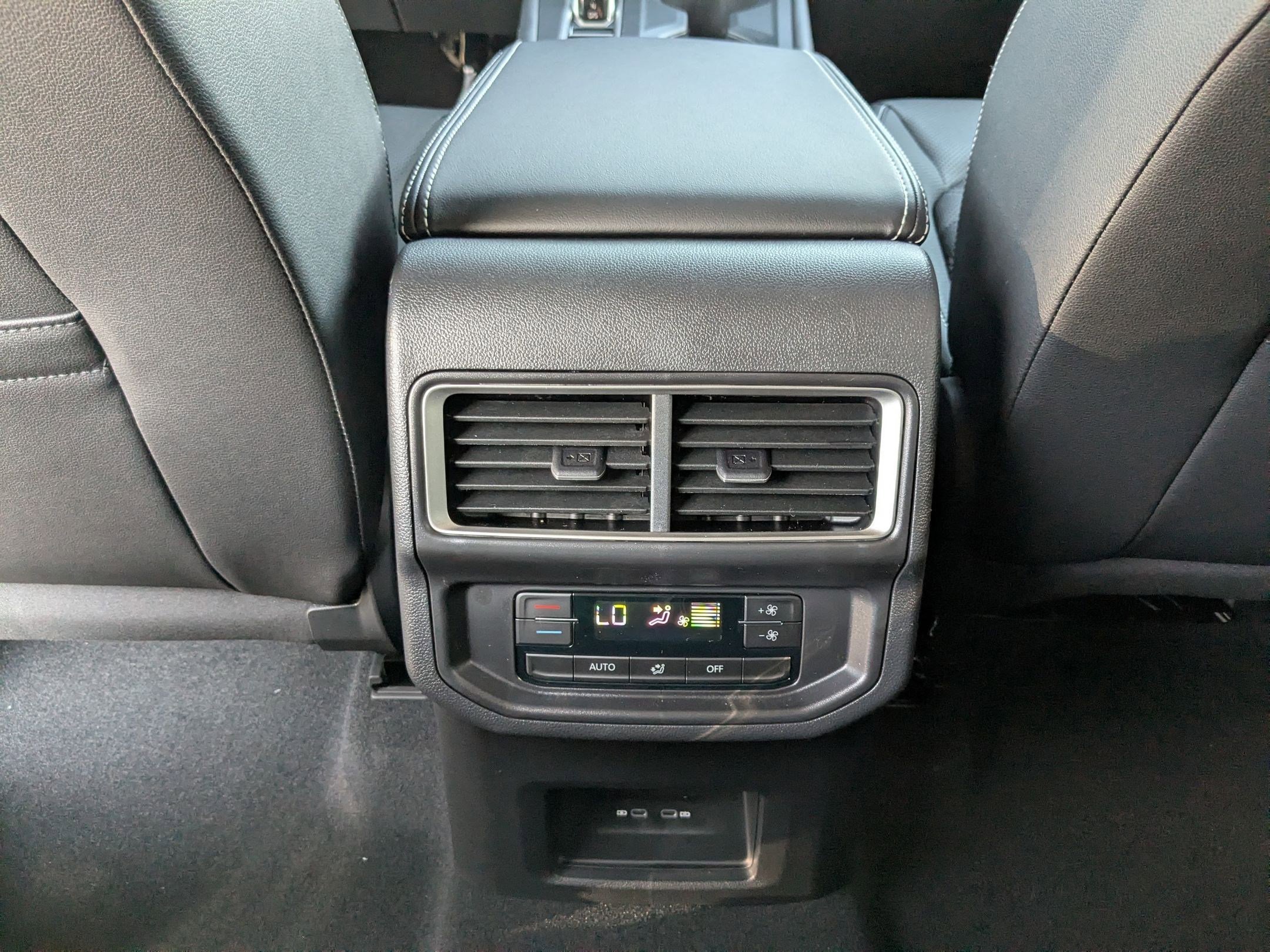 New 2026 Deep Black Pearl Volkswagen 2.0T SE w/Technology image 16