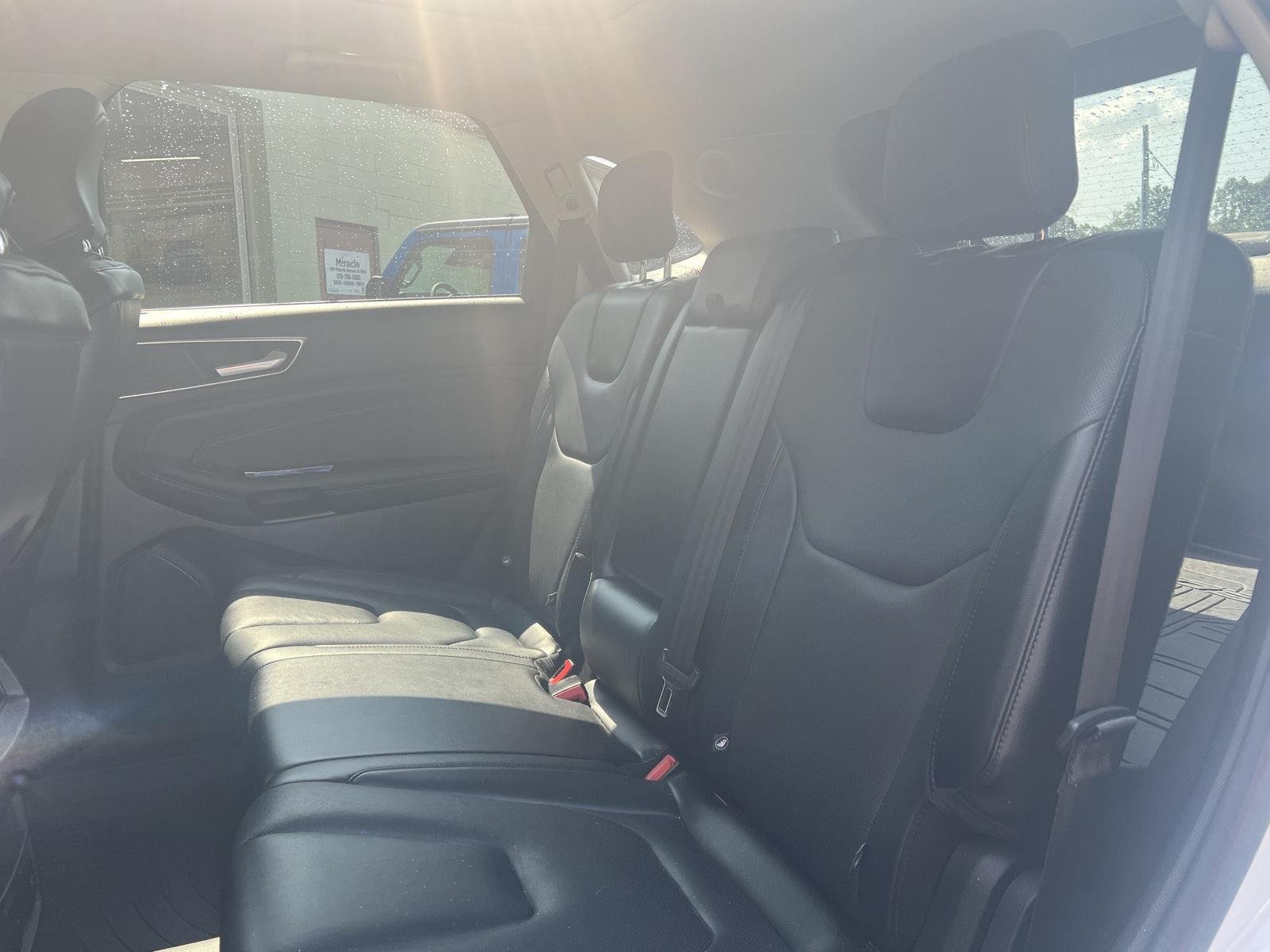 Used 2017 White Platinum Metallic Tri-Coat Ford Titanium image 14