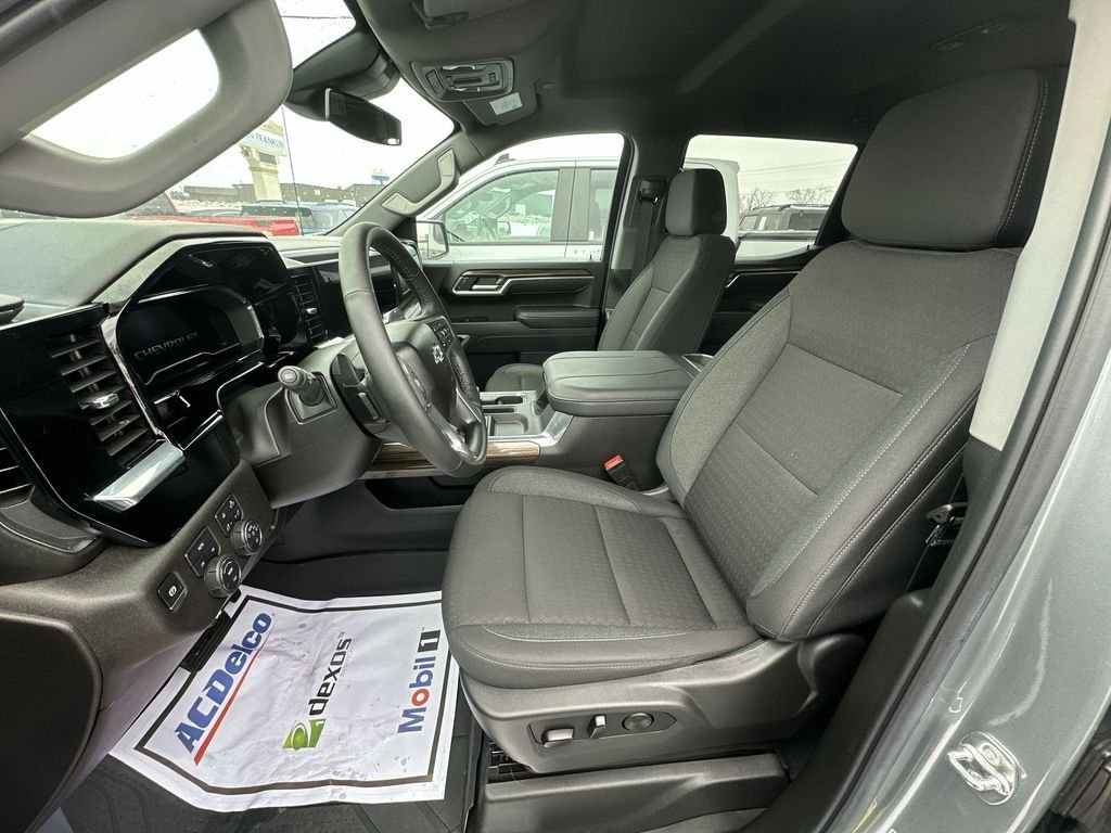 Used 2025 Gray Chevrolet RST image 13