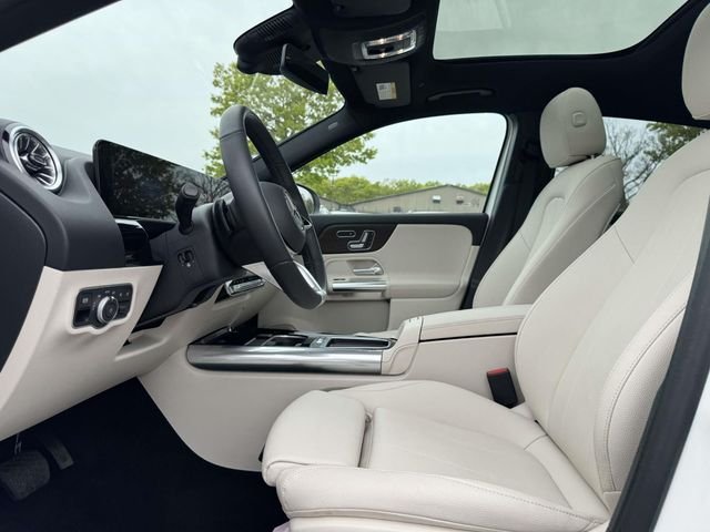 Certified Used 2026 White Mercedes-Benz GLA 250 image 4
