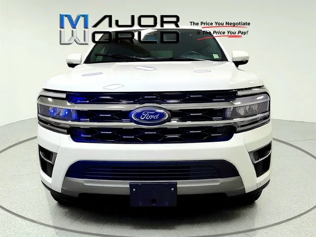 Used 2022 White Ford Limited image 3