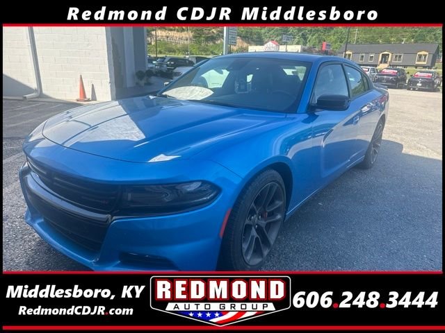 Used 2023 Blue Dodge SXT image 1