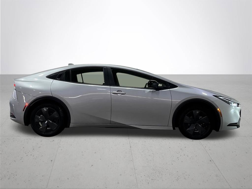 Used 2025 Cutting Edge Toyota LE image 9