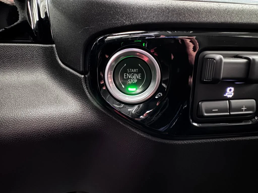 Certified Used 2023 Sterling Metallic GMC Elevation image 20