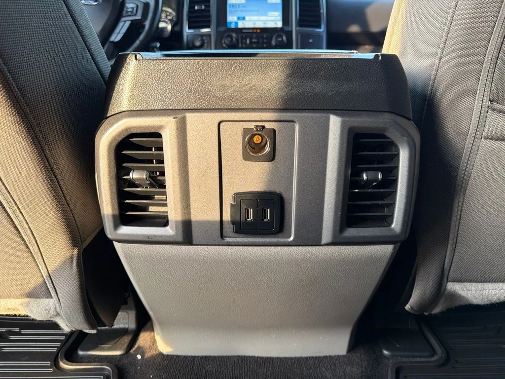 Used 2018 White Ford XLT image 19