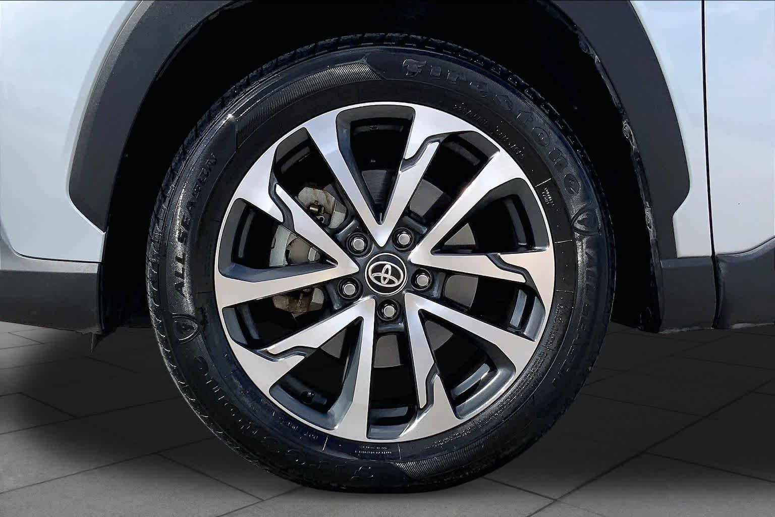 Used 2023 Sonic Silver Toyota XLE image 11