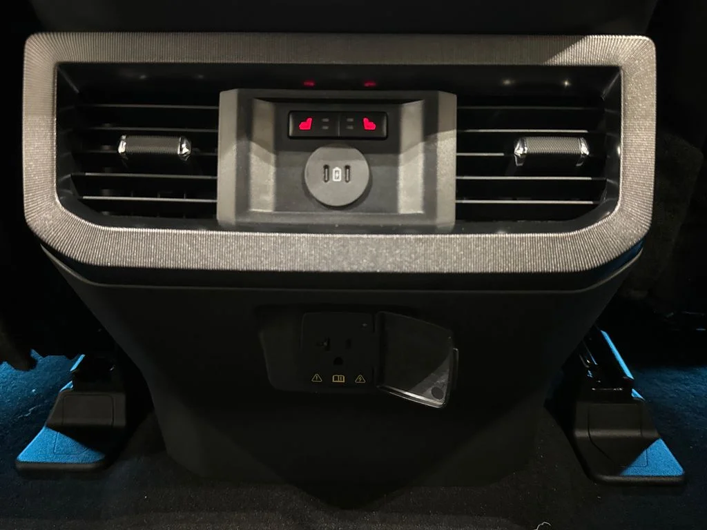 New 2026 Black Ford Platinum image 32