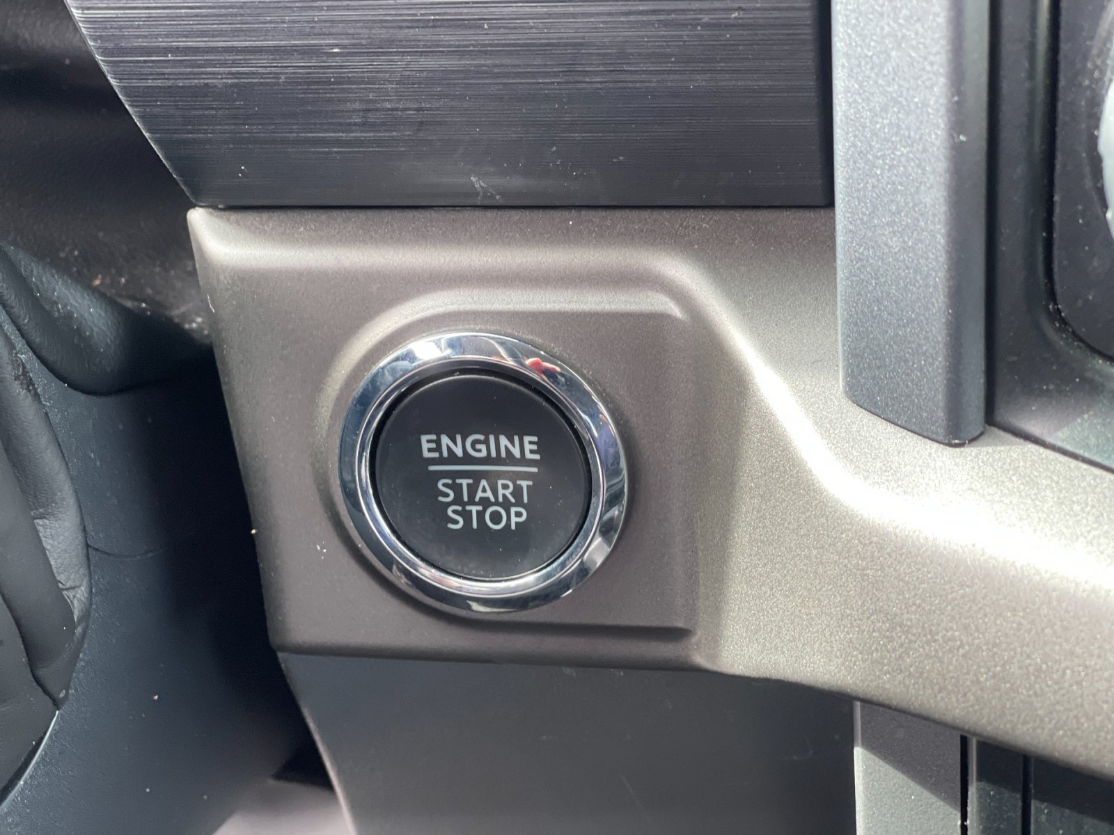 Used 2024 Silver Metallic Ford XLT image 24