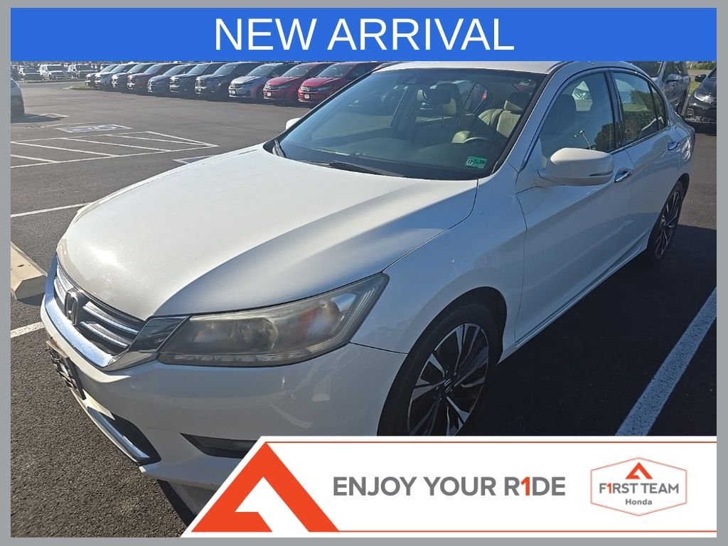 2015 Honda Accord Touring Auto's photo