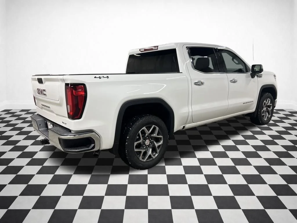 2026 GMC Sierra 1500 SLT - Photo 8