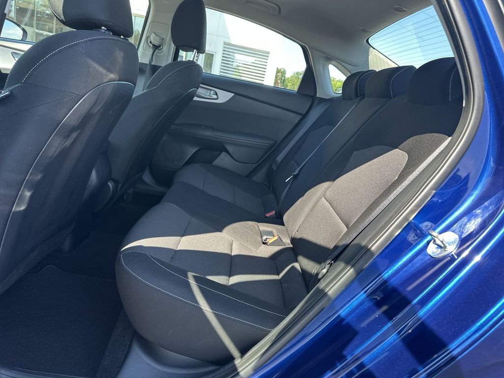 Used 2024 Blue Kia LXS image 27