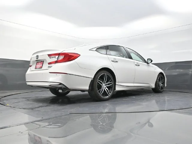 Used 2021 White Honda Touring image 37