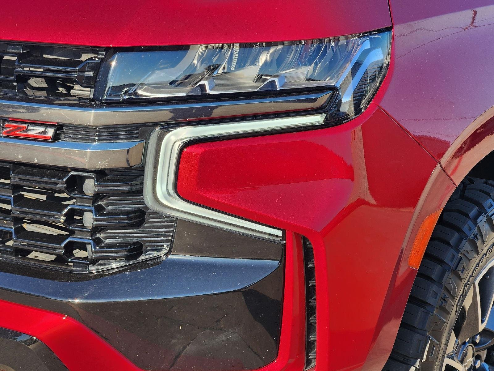 2021 Chevrolet Suburban photo 8 of 34