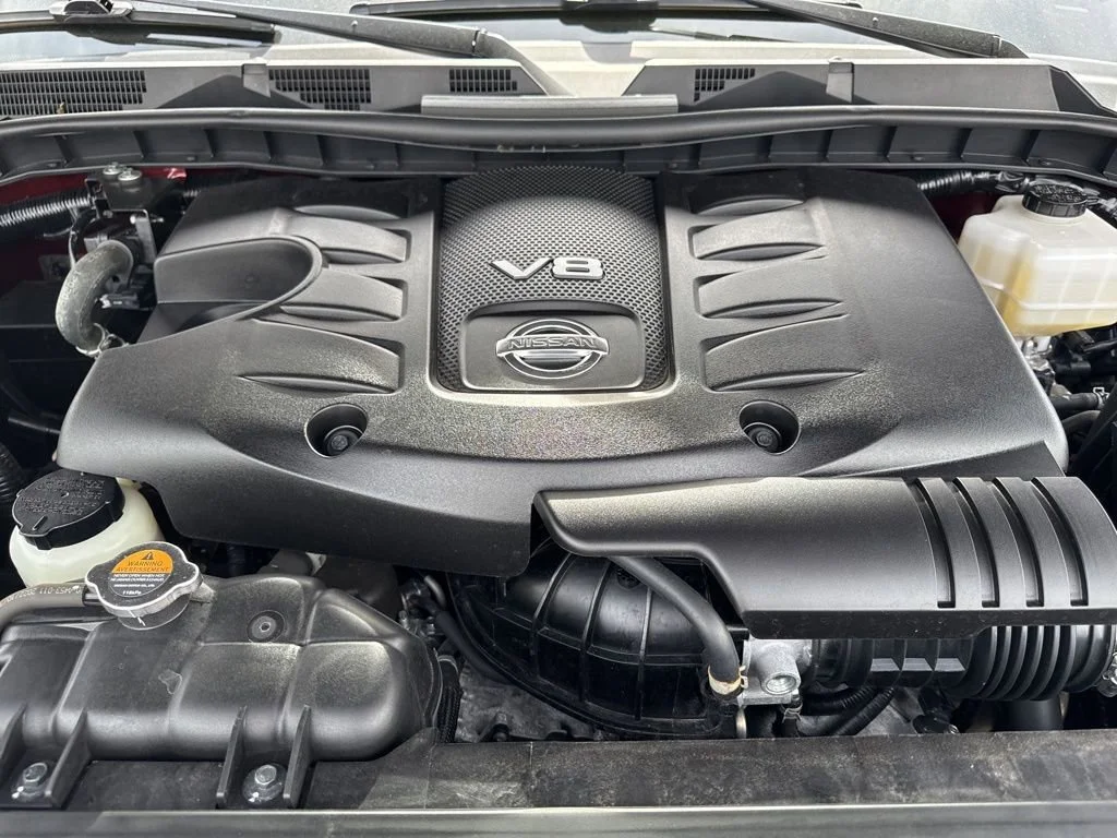 Used 2023 Maroon Nissan Platinum image 36