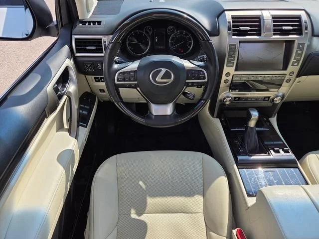 Used 2020 Starfire Pearl Lexus 460 image 4