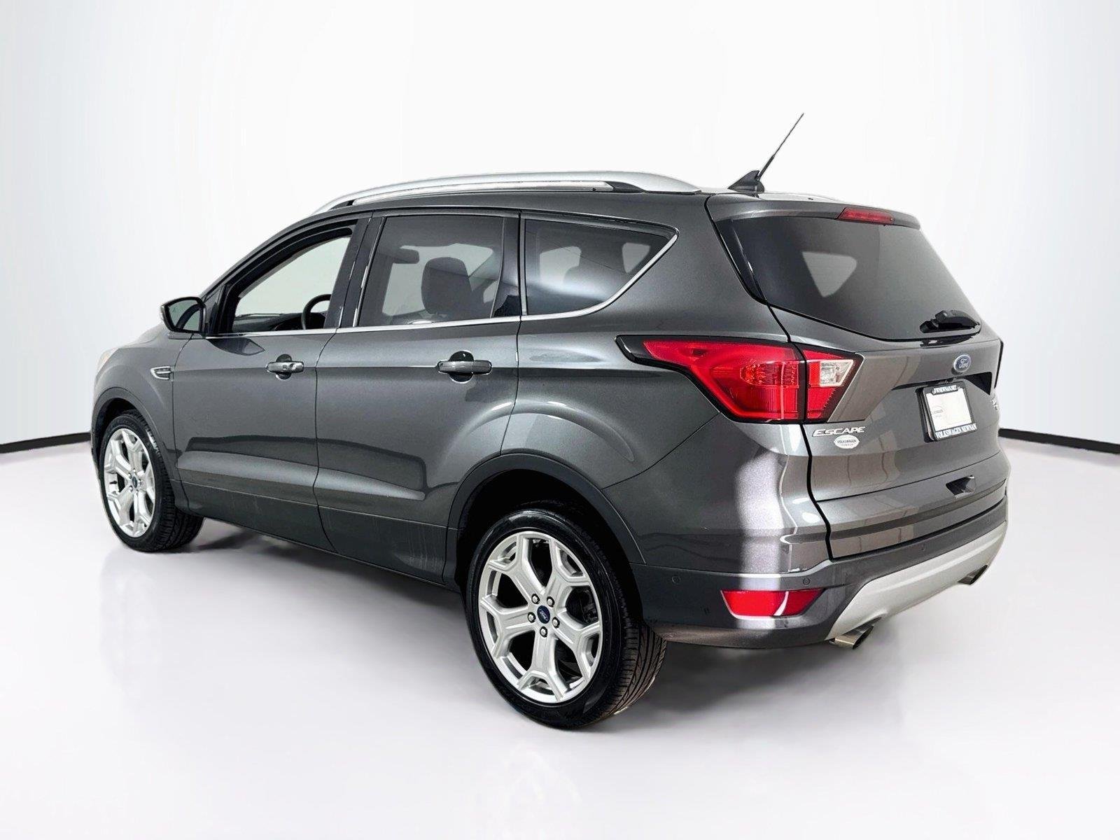 Used 2019 Magnetic Ford Titanium image 7