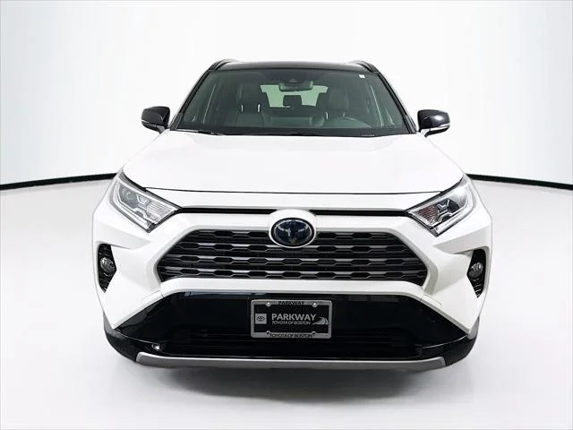 Certified Used 2020 BLIZZARD PEARL/MIDNI Toyota  image 2