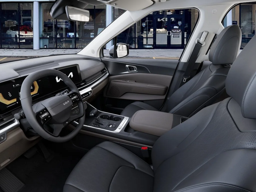 New 2027 Snow White Pearl Kia LXS image 17