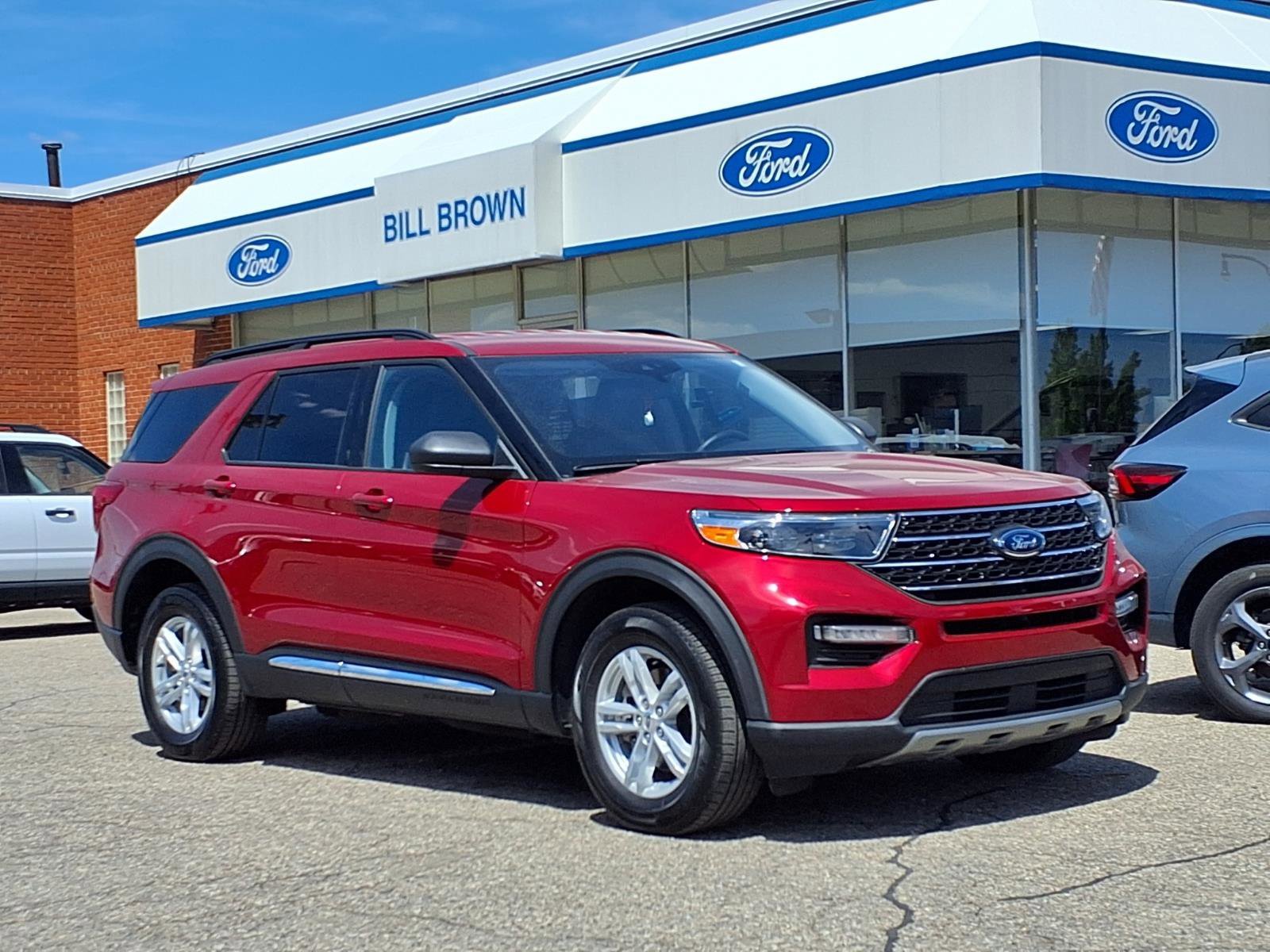 2023 Ford Explorer XLT 4WD's photo