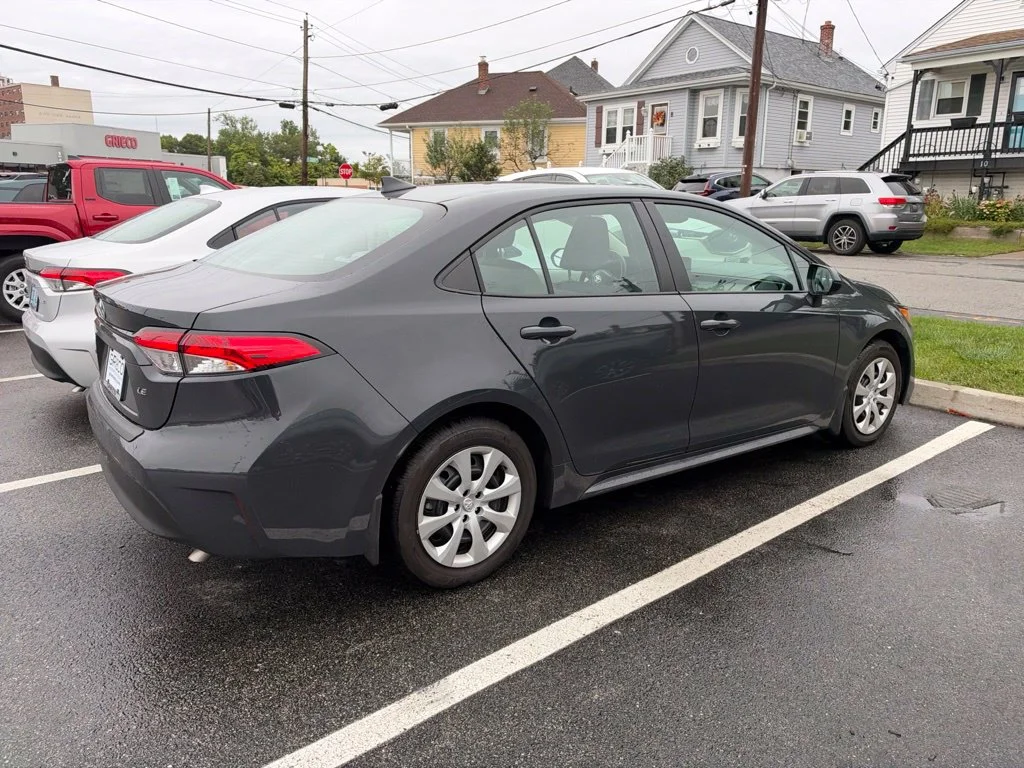 Used 2025  Toyota LE image 4