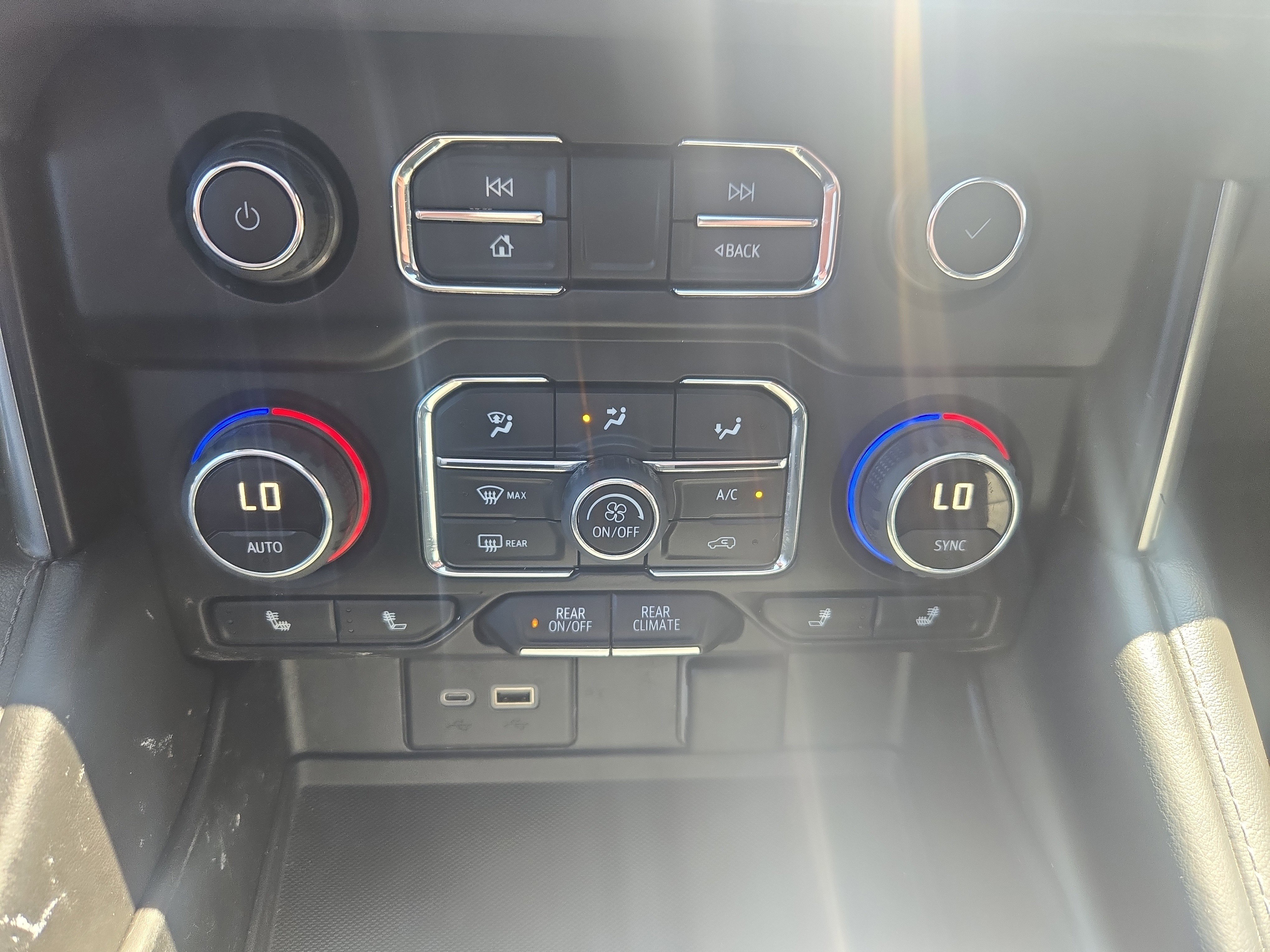 Used 2022 Midnight Blue Metallic Chevrolet Z71 image 19