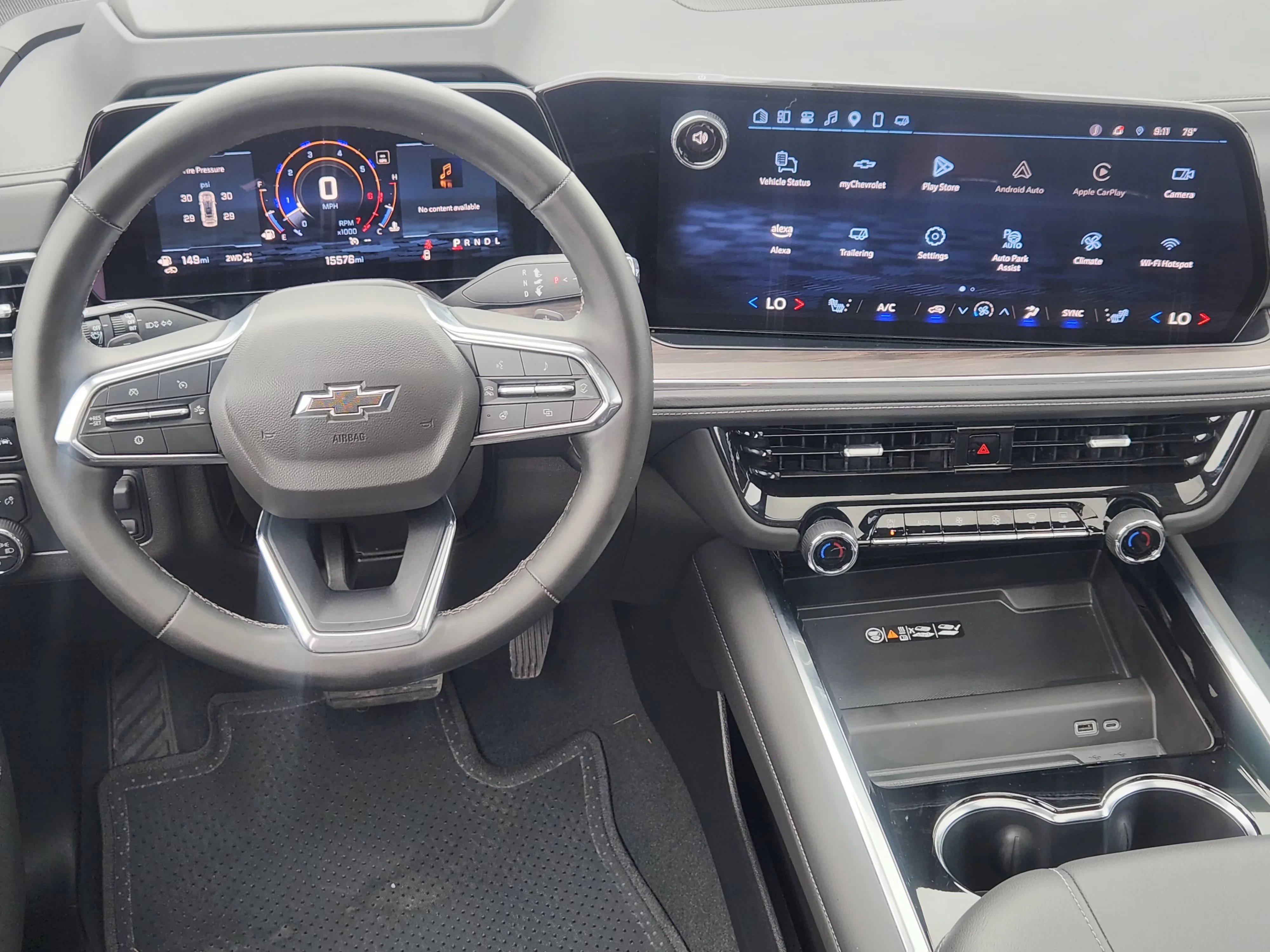 Used 2025 Iridescent Pearl Tricoat Chevrolet Z71 image 28