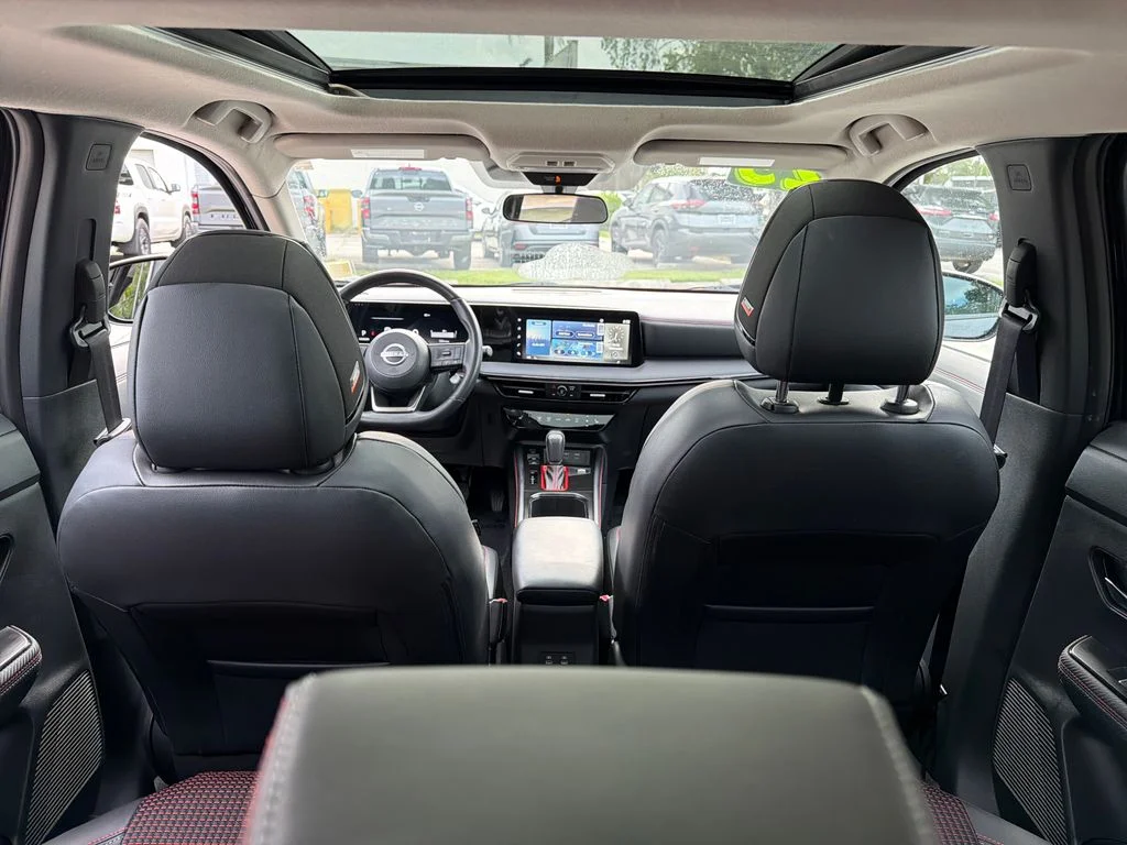 Used 2025 Black Nissan SR image 34
