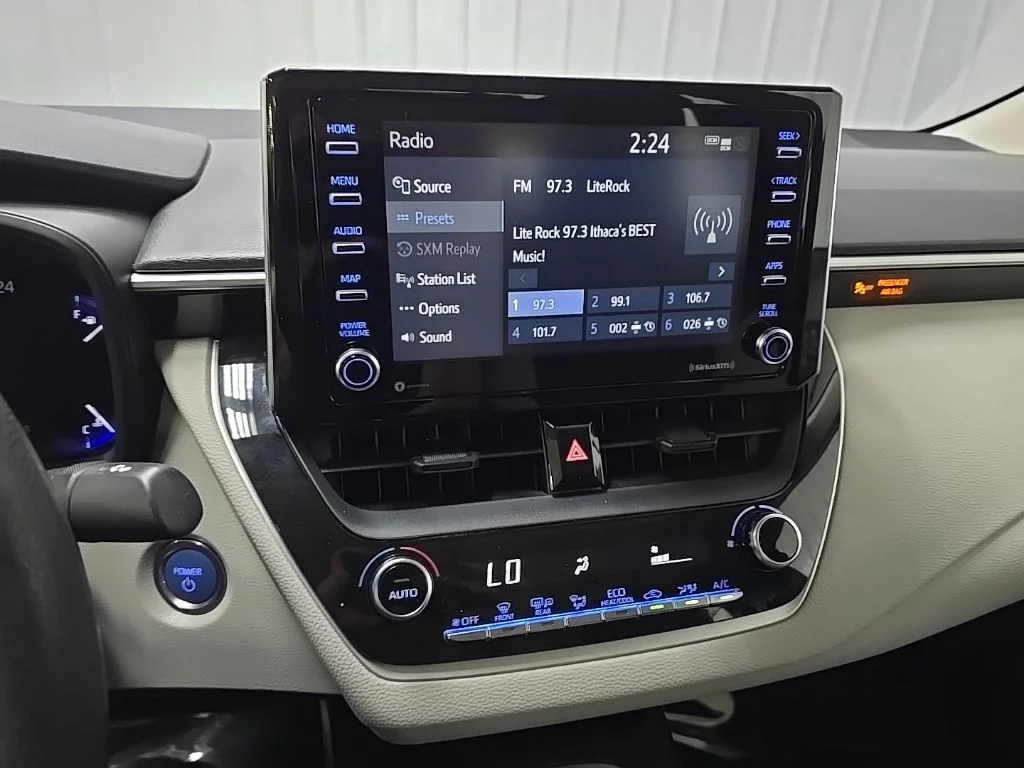 Used 2021  Toyota LE image 24