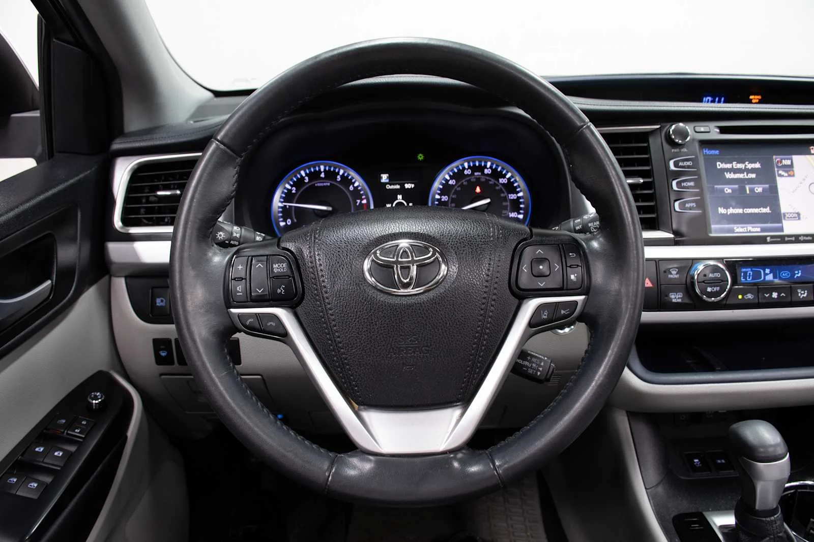 Used 2019 Blizzard Pearl Toyota XLE image 14