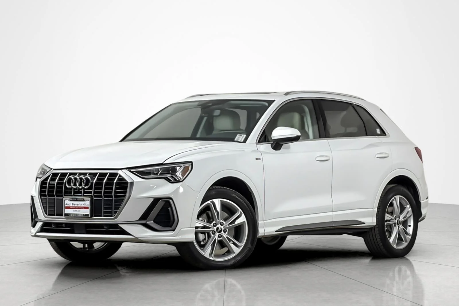2024 Audi Q3 45 TFSI S Line Premium Plus quattro's photo