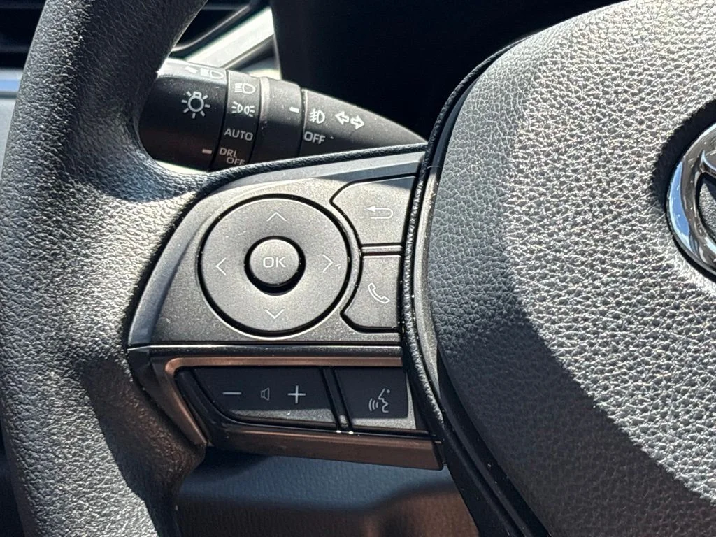 Used 2019 Gray Toyota XLE image 20