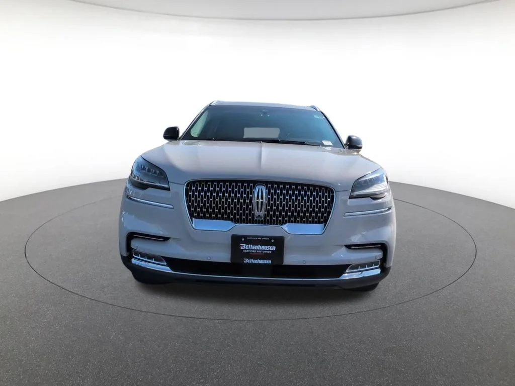 Certified Used 2020 White Lincoln Reserve image 2
