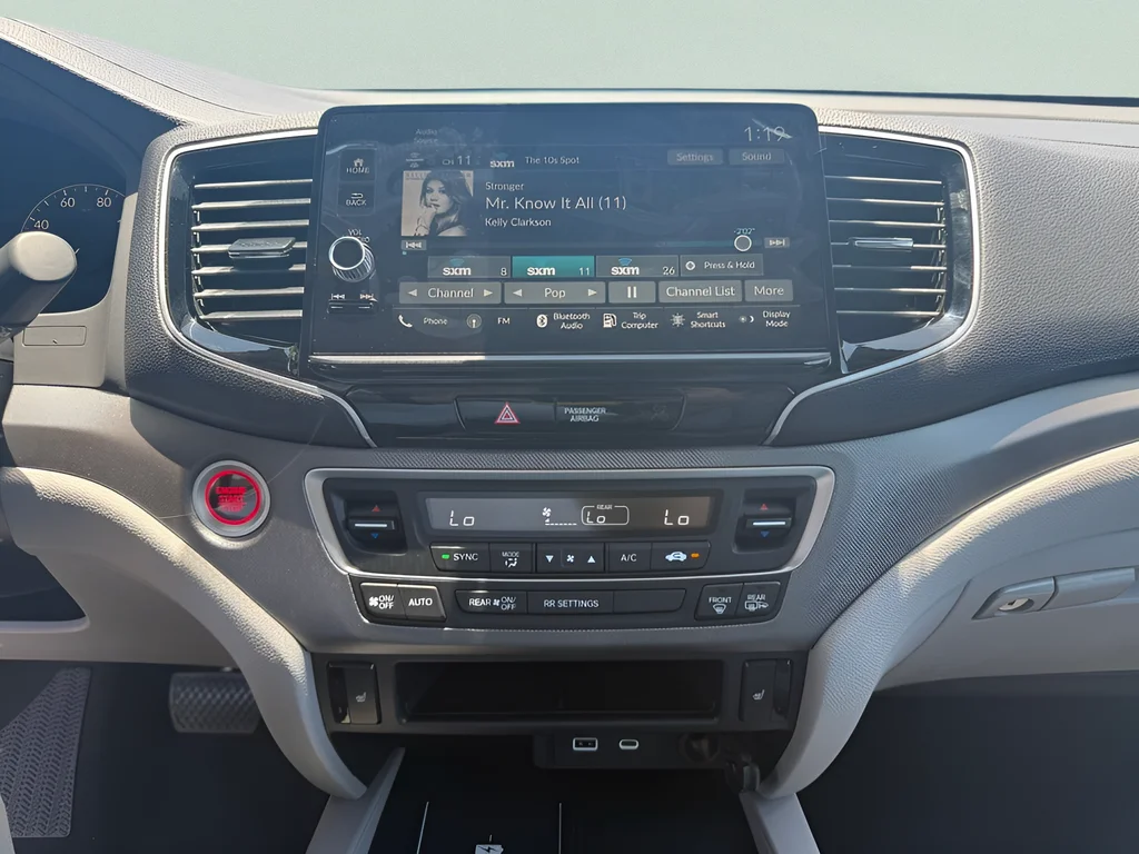 New 2026 Platinum White Pearl Honda RTL image 25